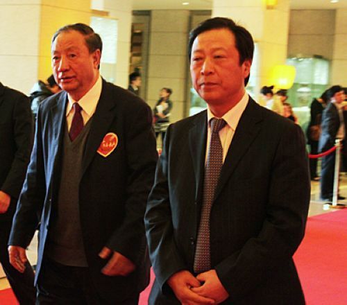 图:社工协会会长徐瑞新和公益时报社社长刘京