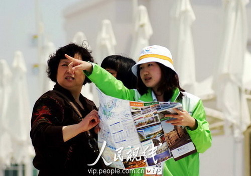 组图:7000名志愿者服务上海世博会