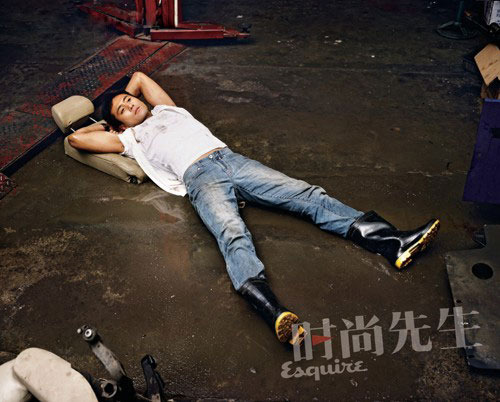 刘烨登《时尚先生》封面 尽显男儿本色【图】