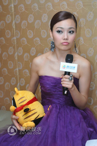 独家：容祖儿出席慈善晚宴 积极备战11月个唱【图】