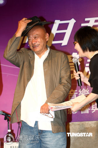 纪念邓丽君逝世15周年 钟镇涛张菲等齐悼念【图】