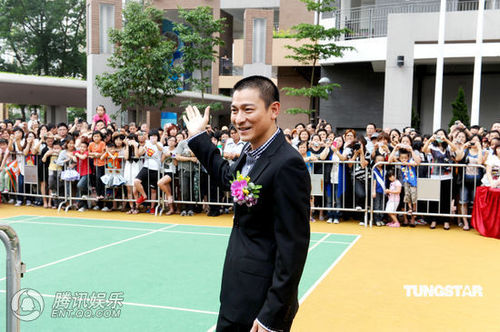 刘德华母亲节不停工 送红包8888讨好彩头【图】