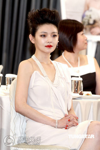 大s等待真命天子想结婚 与蓝正龙打对台【图】