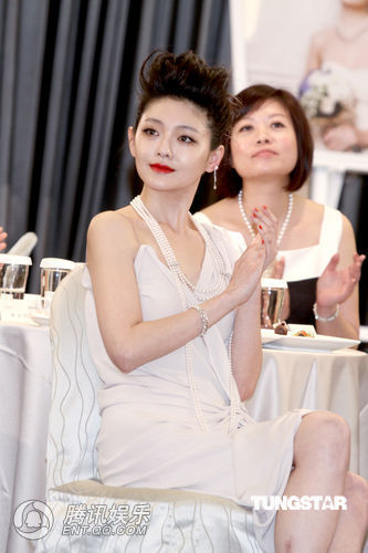 大s等待真命天子想结婚 与蓝正龙打对台【图】