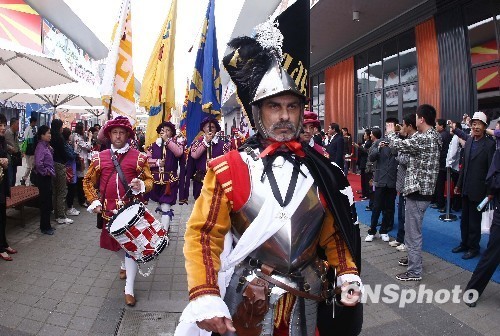 组图:马耳他国家馆日+十字军骑士盛装巡游