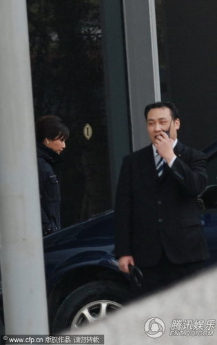 徐静蕾享特殊待遇 踩高跟鞋气质似女王【图】