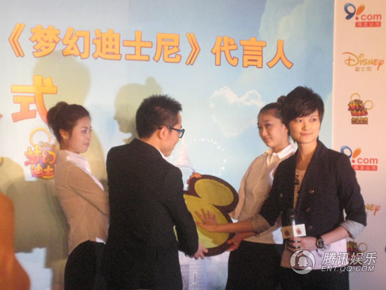 李宇春自曝最爱迪士尼 否认出演《新龙门客栈》【图】