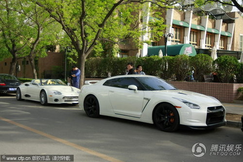 周迅前男友晒五百万跑车【图】