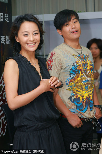 马雅舒秀婚戒六月出嫁 责备吴奇隆没给婚礼_冰