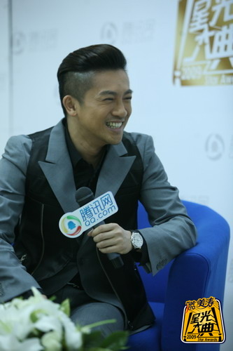 白小年苏有朋受访 称小虎队只有歌曲最经典