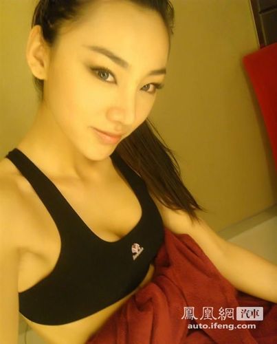 美女车模金美辛最新生活照曝光_汽车频道_香