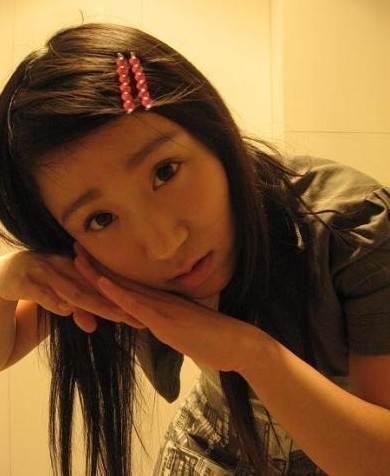 人像摄影:美女<em>报纸做裙子</em>_数码_腾讯网