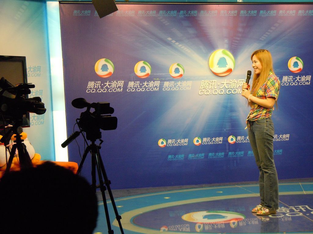 明星三人行 大渝疯狂解说员三男两女胜出