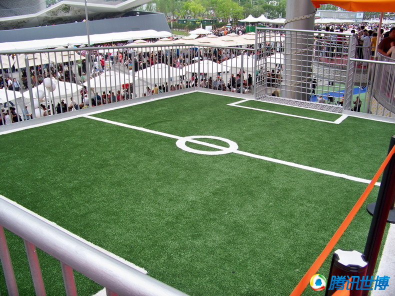 高清:世界杯鸣锣在即 荷兰馆足球元素送欢乐