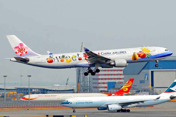 台湾中华航空彩绘飞机