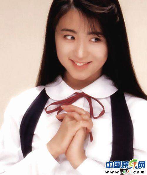 组图:盘点幼年遭遇性侵犯的中外明星 好可怜