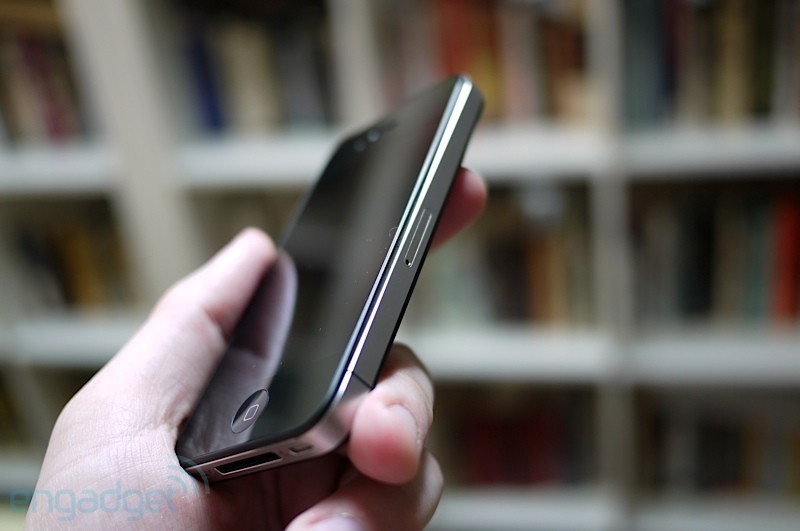 苹果iPhone 4详细开箱图赏