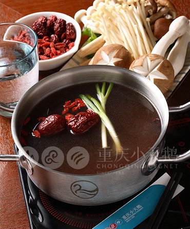 重庆小天鹅火锅_重庆小天鹅火锅人均
