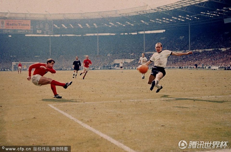 高清:1966英格兰世界杯赫斯特争议进球回放_