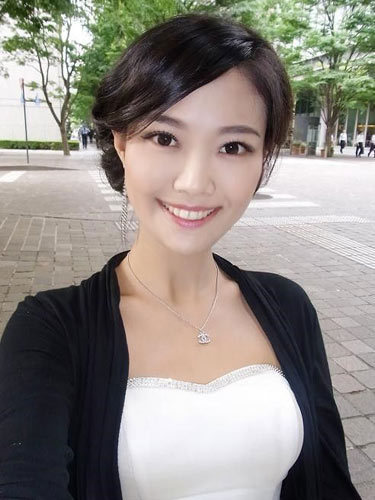 日本世界杯美女主播生活照大曝光(组图)