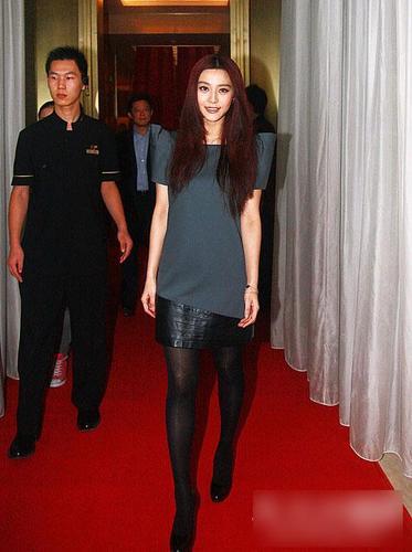 组图:黑丝网眼<em>蕾丝边</em> 热衷丝袜卖弄风情的女星