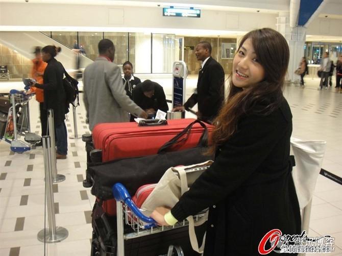 高清:中国<em>美女南非</em>走红 世博元素风靡世界杯_