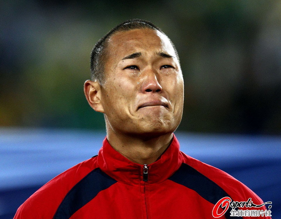 高清:朝鲜足球明星郑大世日本联赛再秀哭技