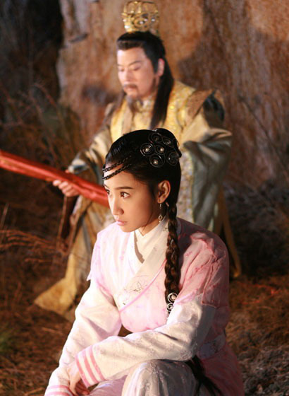 新版《包青天》热播 观众反映像在看老版重播