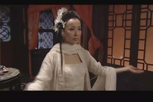 雷!42岁萧蔷出演17妙龄女 被指 西门大妈 (图)_腾