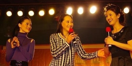 宋佳漂亮女儿曝光 富豪爸爸撑腰母女似姐妹