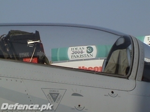 枭龙项目研制结束 装备世界领先的计算机(图)