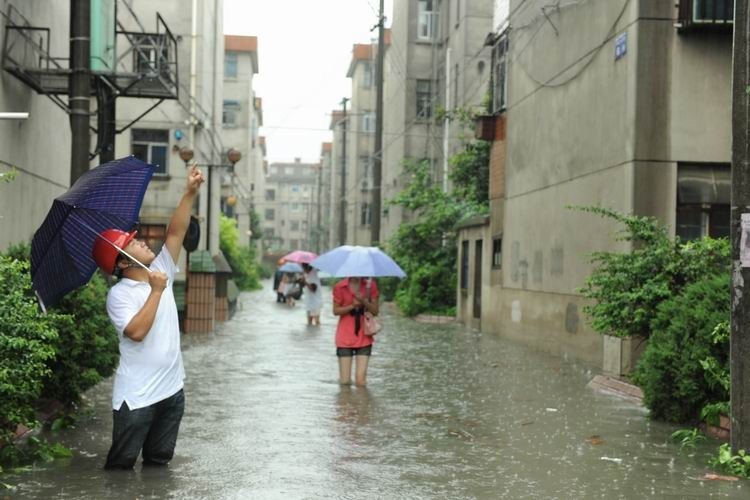 组图:暴雨造成安徽滁州城区部分小区严重积水