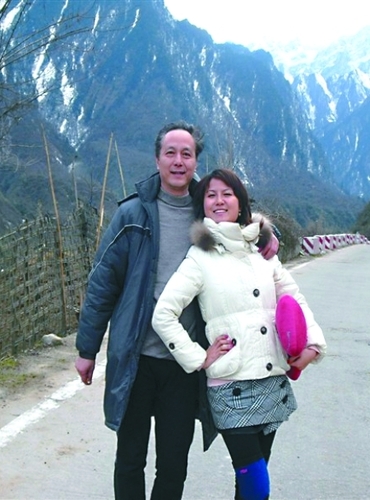 老照片勾起心酸感恩泪 快来晒父母年轻时照片