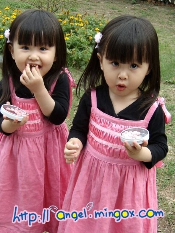 高清:超萌台湾<em>明星双胞胎</em>萝莉游世博_世博频道