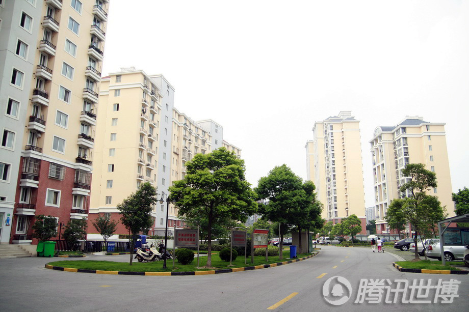 高清:世博建设动迁居民 今天的幸福生活