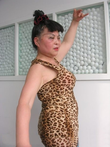 前段时间川大的薛老师被吵得好火哦,她是去参