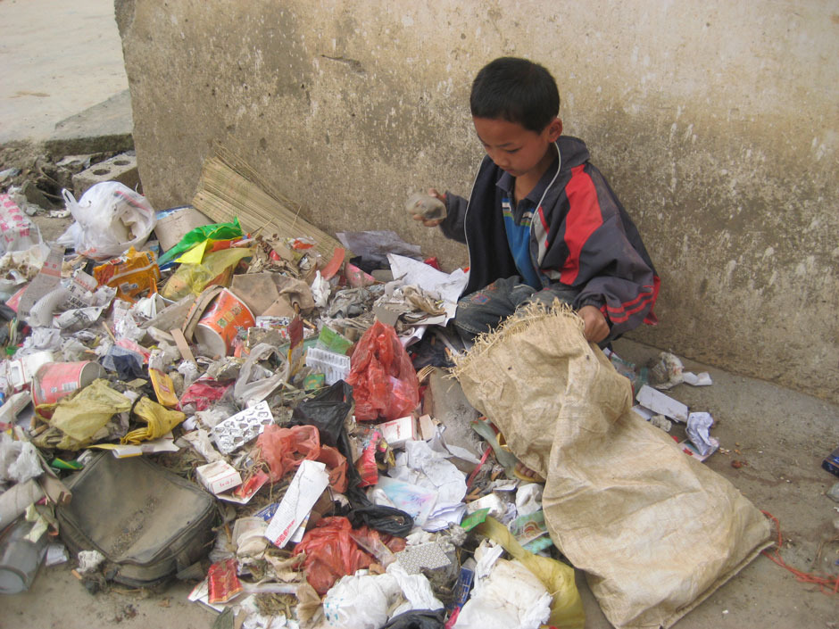 图片故事:探访广西偏远山区特困生