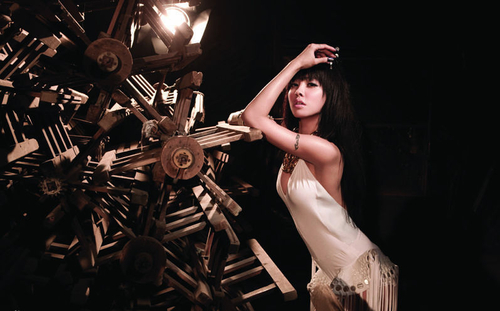 组图:蔡依林新专辑宣传照曝光 造型妖娆性感