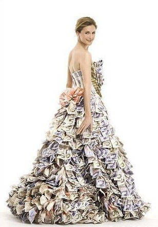最贵的婚纱多少钱_世界上最贵婚纱