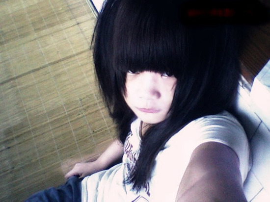 组图:张艺谋调侃90后长得不行 是在骂谁_广播