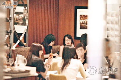 港姐张舒雅“复出” 找姐妹拉关系铺路入模界【图】