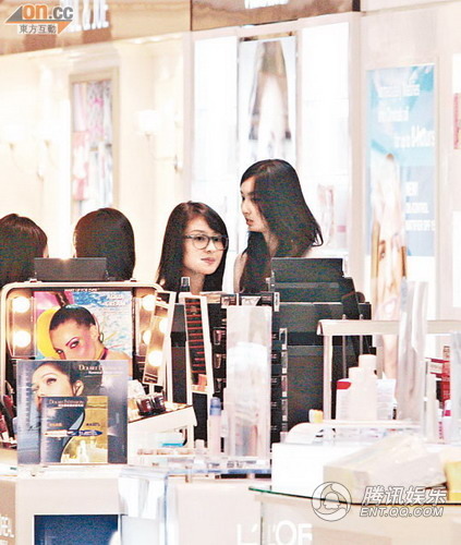 港姐张舒雅“复出” 找姐妹拉关系铺路入模界【图】