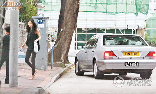 港姐张舒雅“复出” 找姐妹拉关系铺路入模界【图】