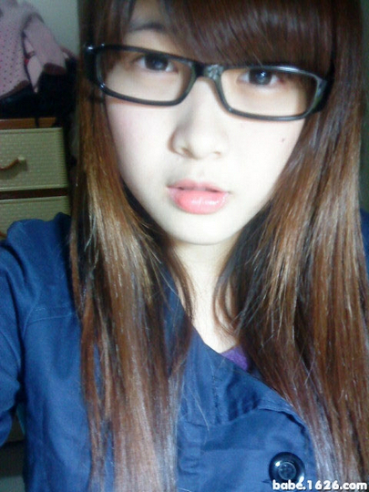 台湾清纯<em>正妹</em>梓晴夏日<em>可爱</em>照