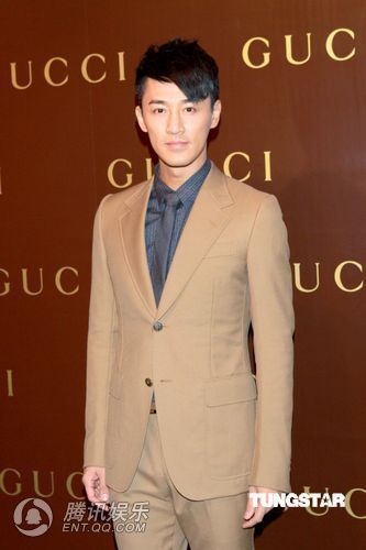 刘嘉玲黑色露背礼裙现身 郭富城略显臃肿【图】