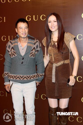 刘嘉玲黑色露背礼裙现身 郭富城略显臃肿【图】