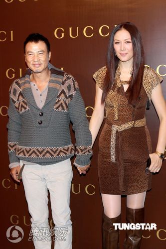 刘嘉玲黑色露背礼裙现身 郭富城略显臃肿【图】