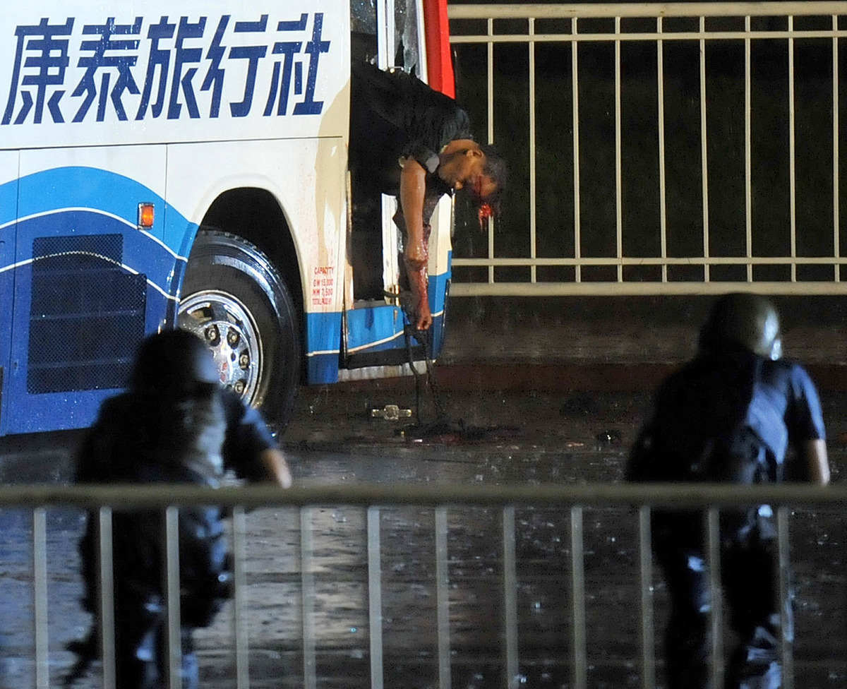组图:香港游客在菲律宾遭劫持事件全记录_新员