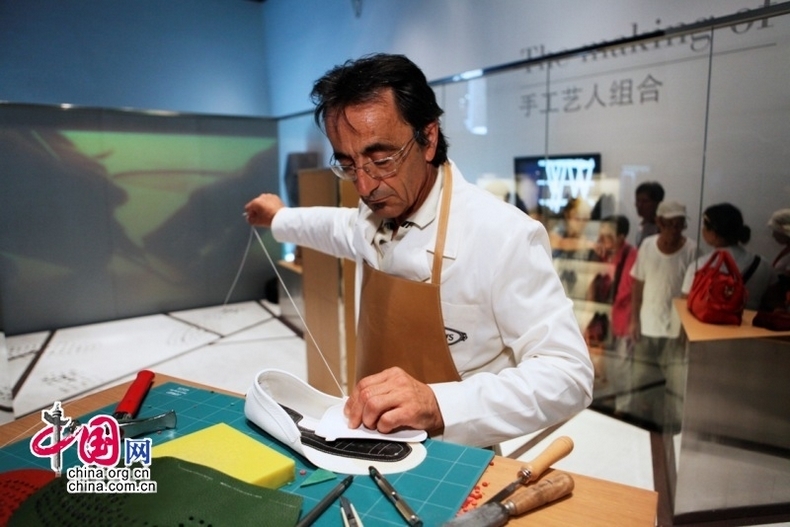 高清:意式制鞋工艺亮相上海世博会意大利馆