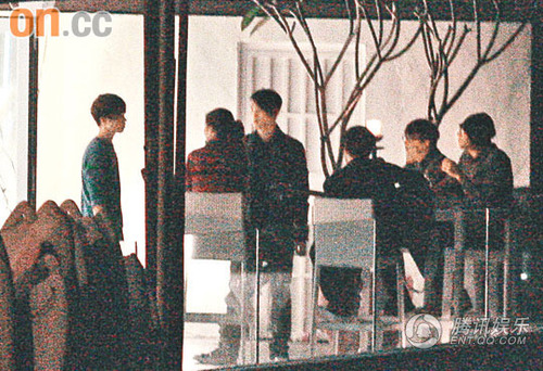 张敬轩关智斌秘筑爱巢 同居“拍拖”少露面